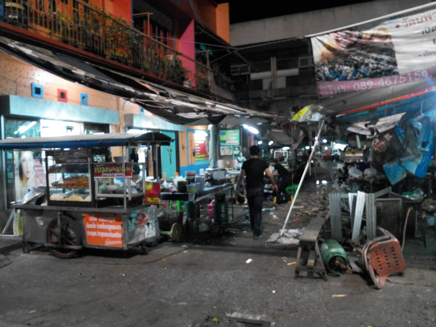 A night market on Pi Pit Road in Pattani province after a bomb exploded there Monday night.