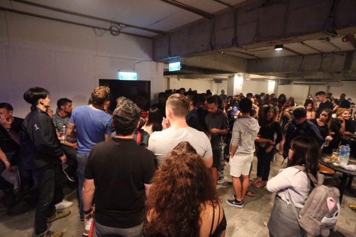 25 Test Positive for Drugs in Raid of Secret Bangkok Bar
