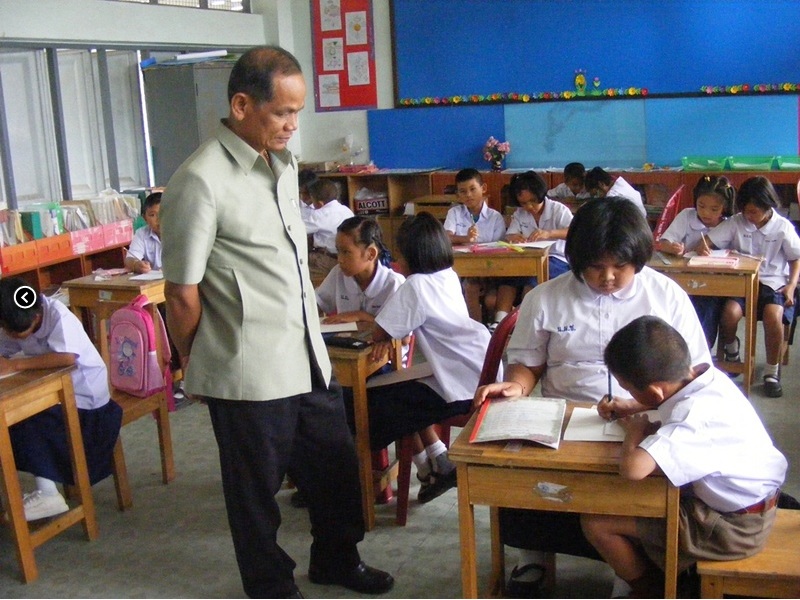 Teacher Candidates Demand English Requirements Be Reduced - Khaosod English