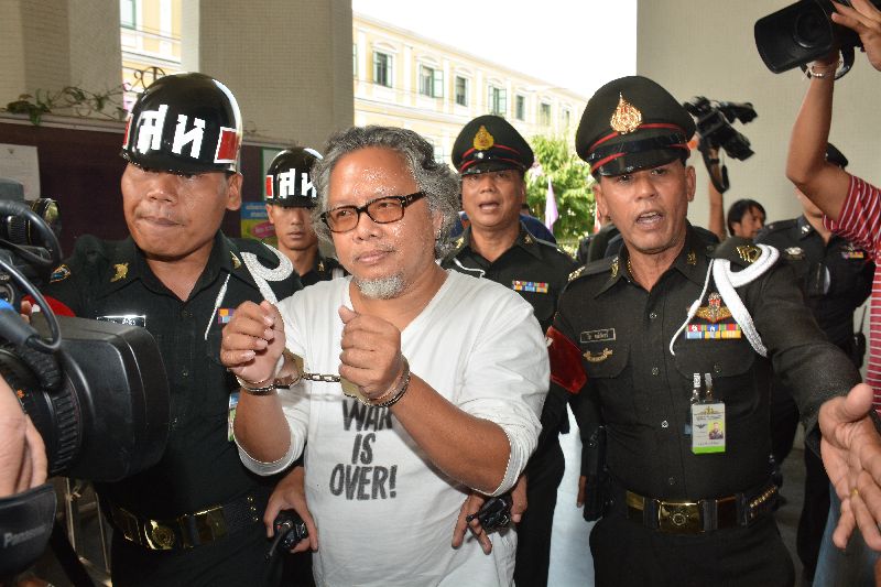 Pansak Srithep arriving at martial court in Bangkok, 26 March 2015.<br />