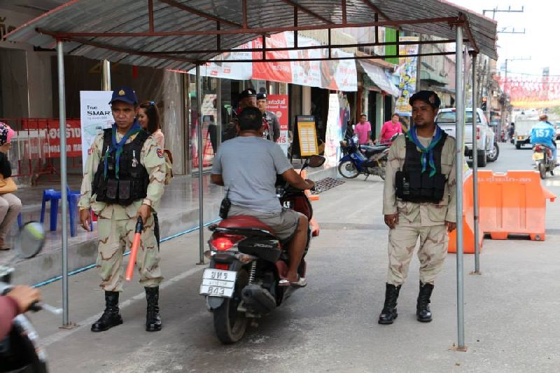 A security checkpoint in Narathiwat province on 24 March 2015.