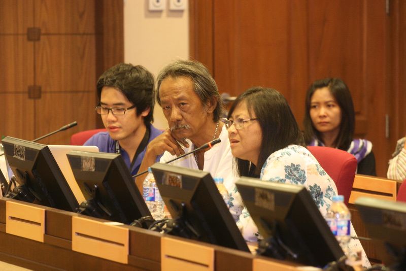 Parents of the imprisoned anti-junta activists speaking to the National Human Rights Commission on 3 July 2015.