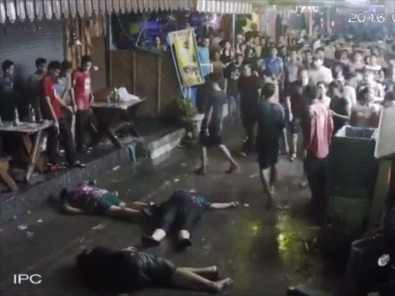 Scene from CCTV footage released online by a local newspaper in Hua Hin showing the aftermath of an April 13 attack that left a British family incapacitated during the Songkran festival.