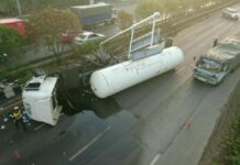 LPG Tanker Crashes and Spills Load