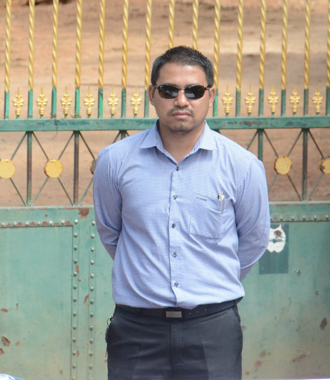 Attorney Saiyood Pengboonchoo at a June 9 news conference at the Tiger Temple in Kanchanaburi’s Sai Yok district. 