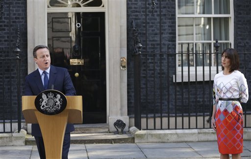 Britain's Prime Minister David Cameron speaks outside 10 Downing Street, London as his wife Samantha looks on Friday, June 24, 2016. Photo: Daniel Leal-Olivas / PA / Associated Press