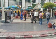 Erawan Shrine Reopens After Car Plows Through, Injuring 6