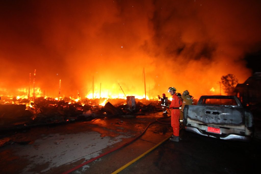 Fire Strikes Workers Camp in Don Muang