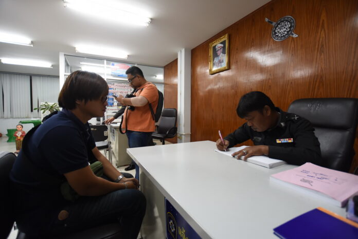 Rapeepat Sirisitthidamrongkit, 28, turns himself Monday night at a police station in Ayutthaya province and admitted to stealing 1.2 million baht from his mother.