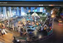 Car Drives Into Erawan Shrine, 5 People Injured