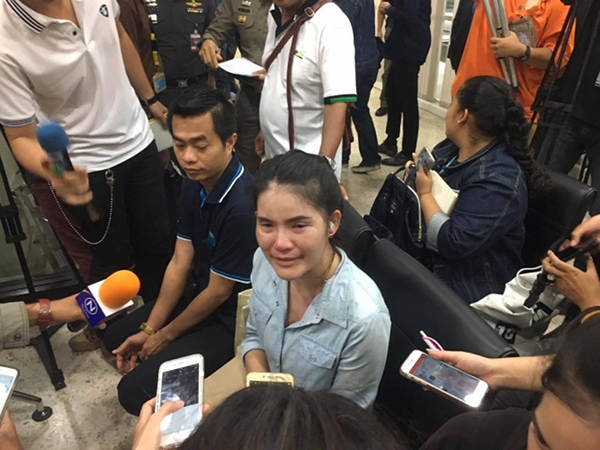 Erawan Shrine bombing victim Wichirata Duangmano, breaks down Wednesday morning at a police news conference.