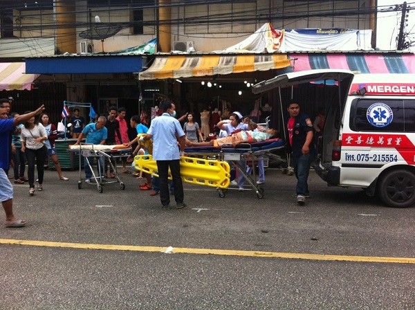 Injured vendors are taken to hospital after an explosion took place in southern province Trang Thursday afternoon.