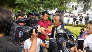 Wiboon Boonpattararaksa, Pai's father and lawyer, on Friday morning at Chaiyaphum's Phu Khaio Provincial Court.