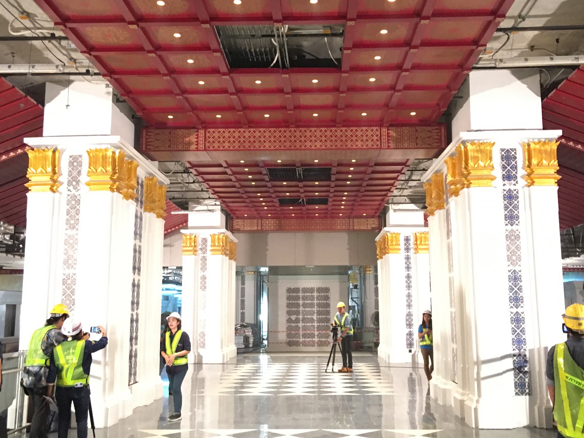 MRT Sanam Chai, located close to Bangkok’s Grand Palace, was opened to reporters Wednesday. It is expected to be completed by the end of 2016.