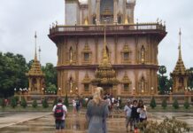 Police Roused to Compel Apology From Woman Tourist For Wet Dress