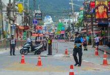 Redshirts Reject Link to Bombings, Hit Back At Prayuth
