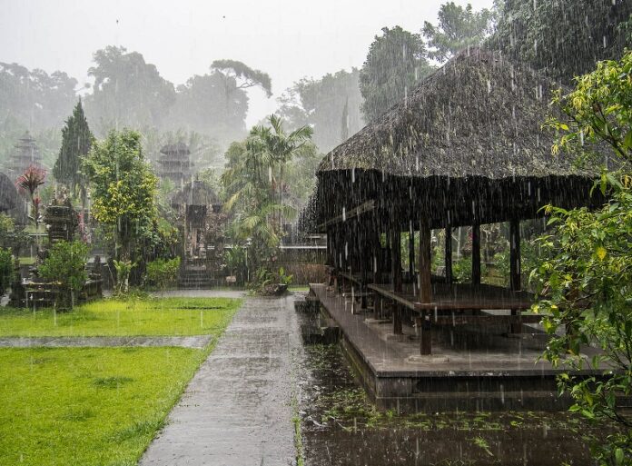 Rain falls last year in the temple of Pura Luhur Batukaru, Bali, Indonesia. Photo: Jumilla / Flickr