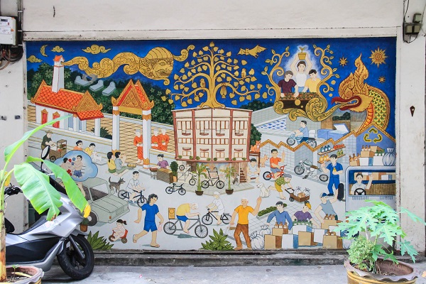 Mural painting by ‘Ting’ in front of the Don Kuson Community Bike Shop 