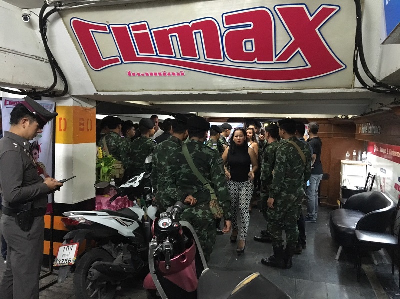 Military raid and shut down Climax, a nightclub in Bangkok’s Soi Sukhumvit 11 early Sunday morning.