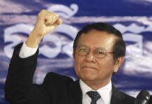 Court Extends Detention of Cambodian Opposition Leader Cambodia's main opposition Cambodia National Rescue Party Deputy President Kem Sokha gestures in 2016 during a speech at the party headquarters in Phnom Penh, Cambodia. Photo: Heng Sinith / Associated Press