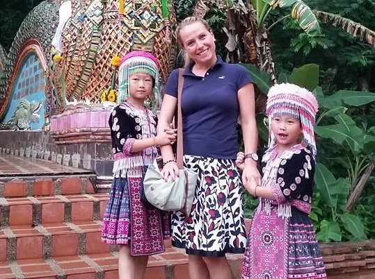 A photo posted on Reddit Sunday claimed to show the process while a tourist’s watch was stolen by the kids in Chiang Mai. (Photo: Reddit / MedardBoss)