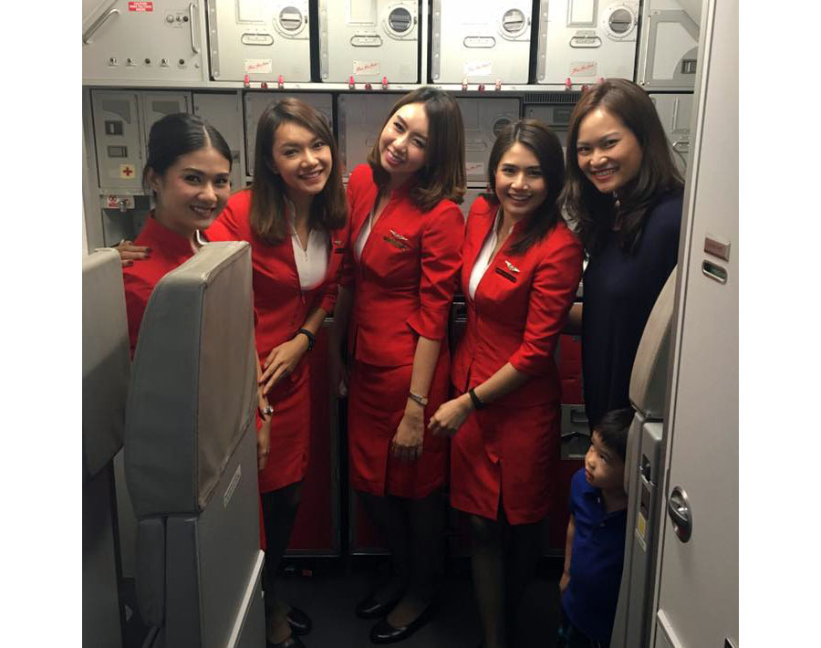 Flight attendants in an image posted by training school Skycoach Maam. Photo: Skycoach Mam / Facebook