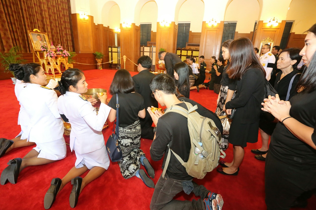 Crowd of mourners at the Grand Palace on Friday.