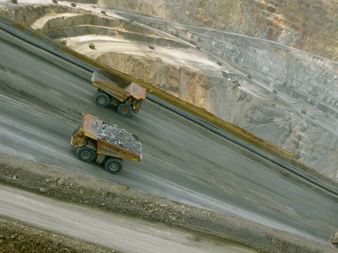 A road to an exploration field of gold, cooper and silver mine in 2009 in West Nusa Tenggara, Indonesia. Photo: Randi Ang / Flickr