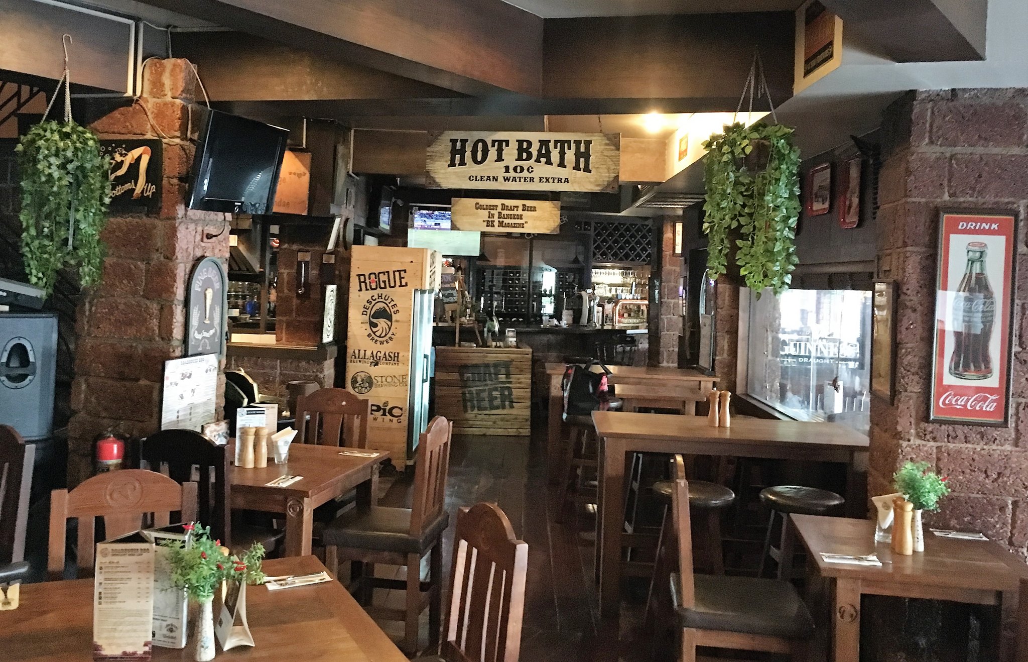 Photo: Roadhouse BBQ Bangkok / Facebook