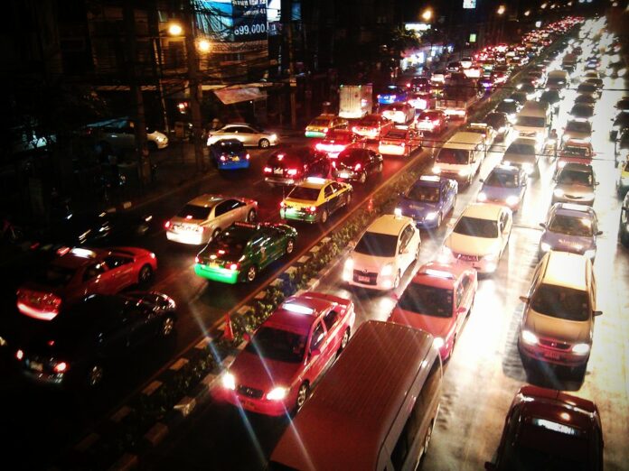 Bangkok Traffic. Photo: Pittaya / Flickr