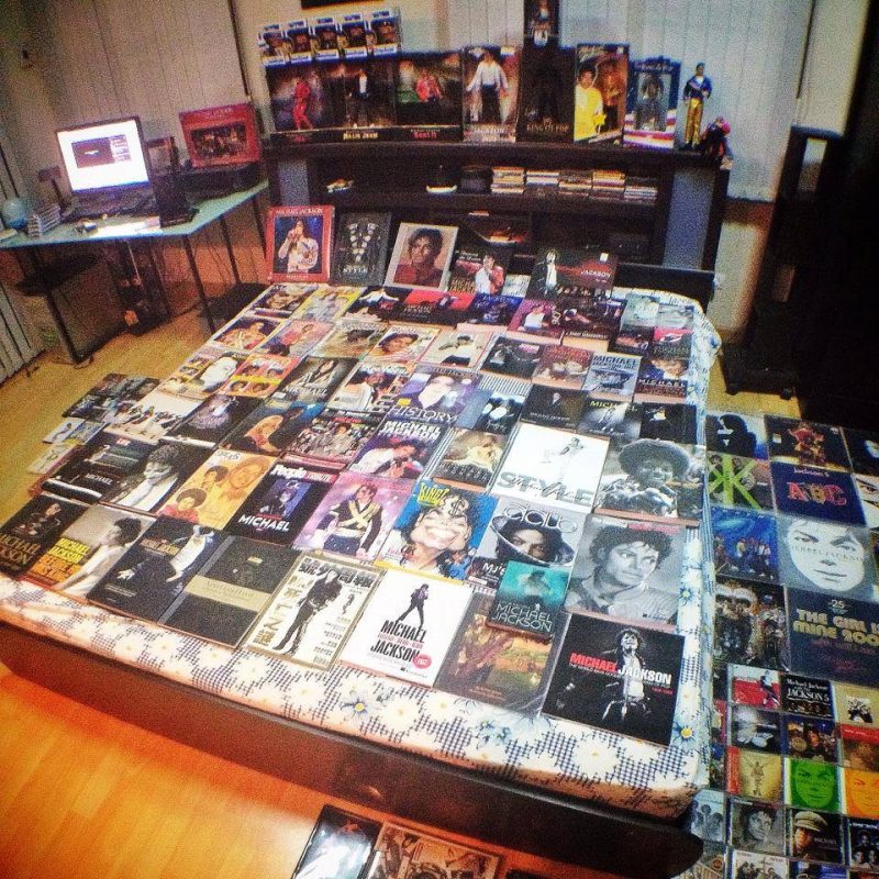 Pruwakit’s Michael Jackson collection. Photo: Pruwakit Ratchanondeacha / Facebook 