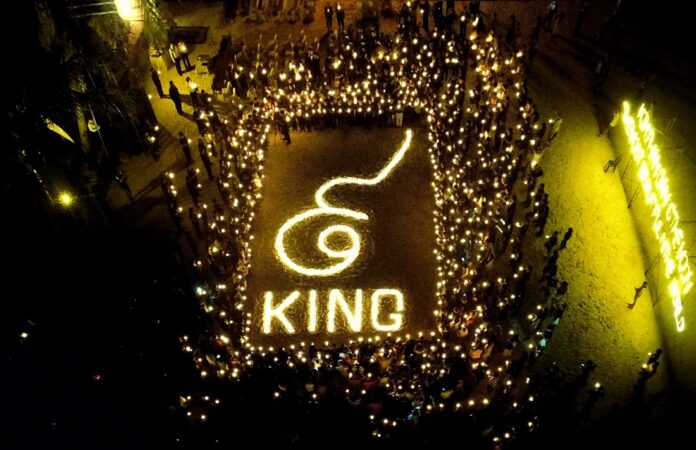 A ceremony attended by local officials was held in respect of His Late Majesty King Bhumibol on Tuesday night on Koh Phangan before the monthly Full Moon Party.