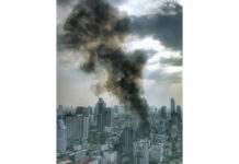 Fire in Bangkok’s Bang Rak Injures 1 Woman