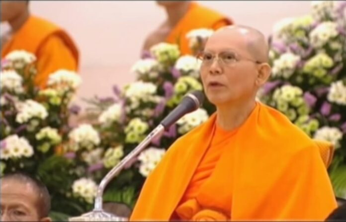 Dhammachayo gives a sermon on Feb. 19, 2012, at Wat Dhammakaya in Pathum Thani