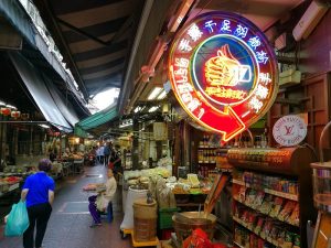 A small alley opposite Yaowarat's old market.