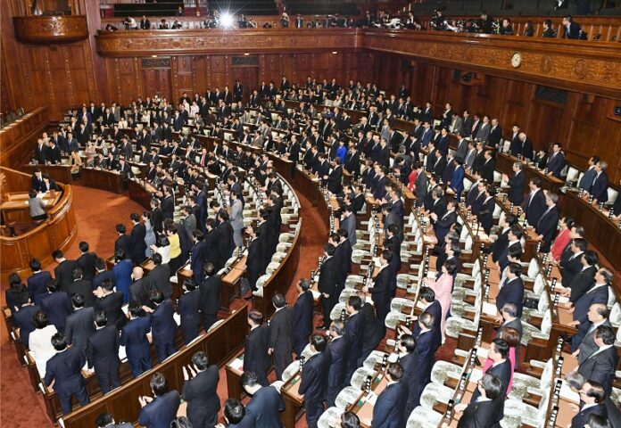 Lawmakers stand to approve a law on
