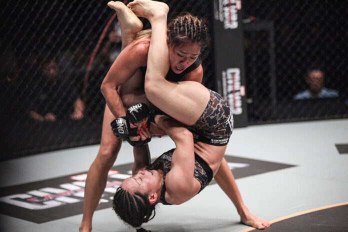 Angela Lee fights Japanese fighter Mei Yamaguchi on May 6, 2016, in Singapore. Photo: One Championship