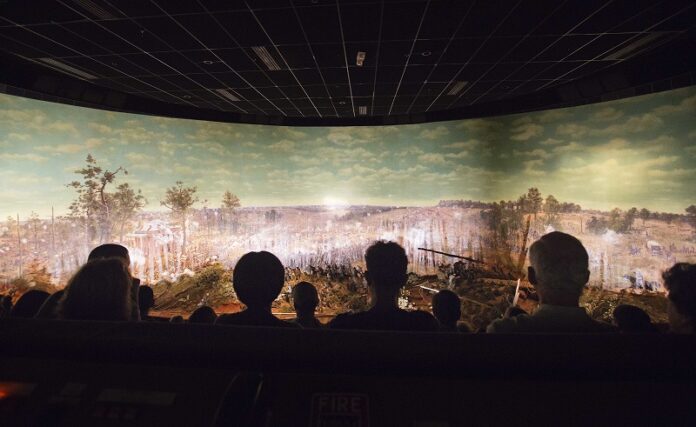 Visitors view the Atlanta Cyclorama, the colossal Civil War painting in 2015 in Atlanta. Photo: David Goldman / Associated Press