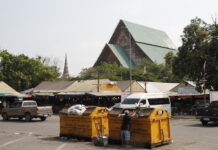 Water, Power Cut to Force Out Ayutthaya Vendors