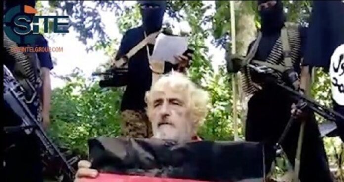This undated image made from militant video and released by SITE Intel Group on Feb. 24, 2017, shows German hostage Jurgen Gustav Kantner at an undisclosed location. Photo: Associated Press