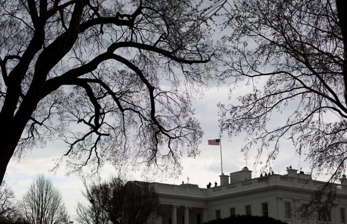 Storm clouds begin to form over the White House in Washington Wednesday, March 1, 2017. Photo: Pablo Martinez Monsivais / Associated Press
