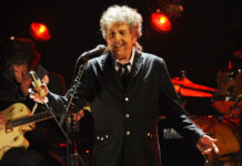 Bob Dylan Finally Gets His Hands On His Nobel Literature Prize