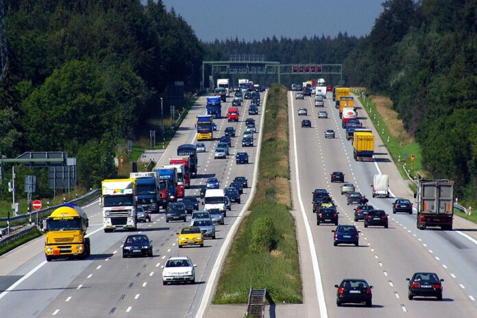 The Autobahn A8 seen here in 2006 at Holzkirchen, Germany. Photo: Joe MiGo / Wikimedia Commons