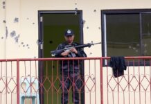 Philippine Troops Battle Muslim Militants After Church Blast