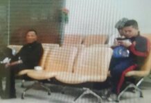 Police Seek Men Seen in Waiting Room Selfie Before Blast