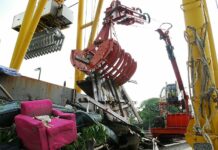 Furniture, Tonnes of Waste Blocking Bangkok Drainage (Photos)