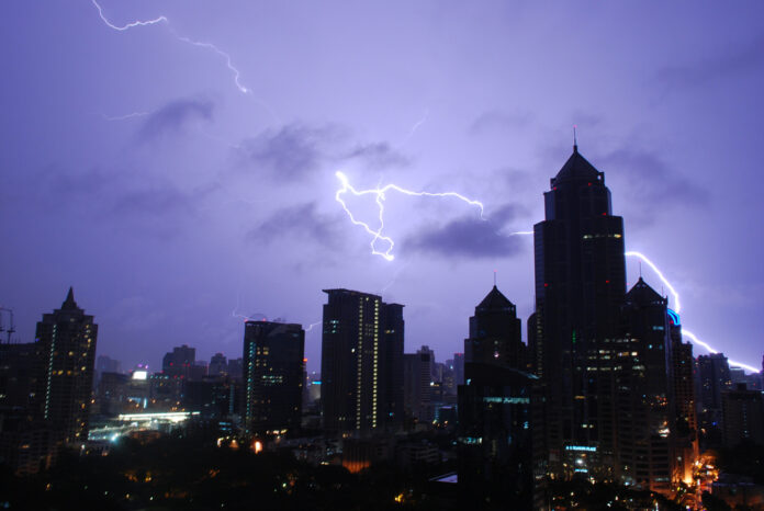 Lightning over Bangkok. Photo: hitachiota / Flickr