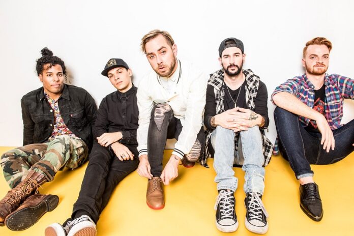 Photo: Issues / Facebook