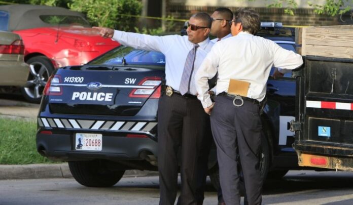 Police seen here in 2015 in Oklahoma, Florida. Photo: Oklahoma City Police Department / Wikimedia Commons