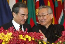 In Bangkok, Chinese Foreign Minister Wants Quick Start to Railway Project